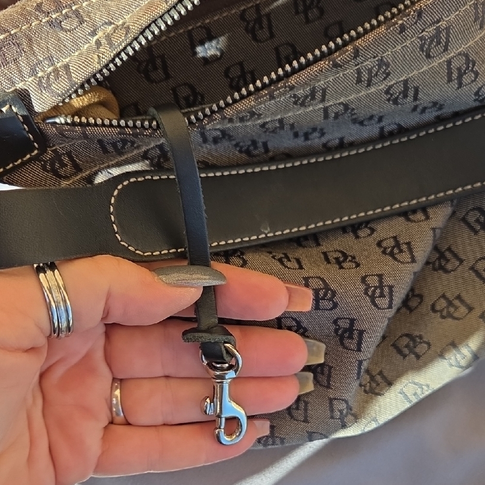 Dooney & Bourke Monogram Tan Shoulder Bag - Picture 8 of 16